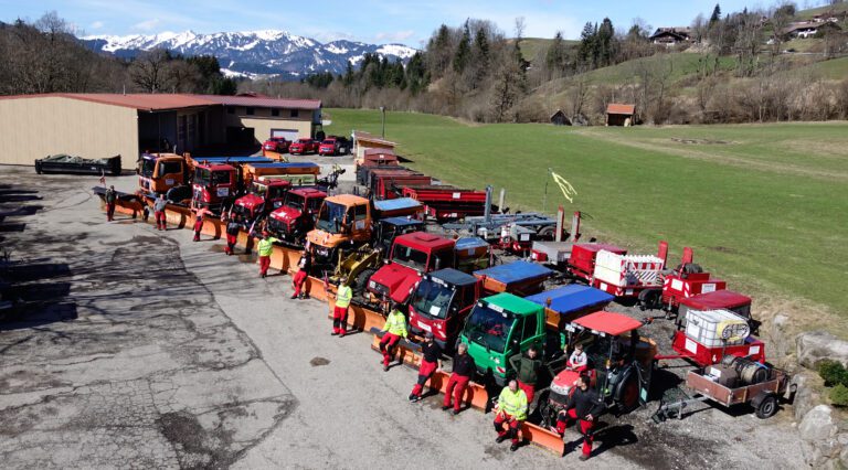 Tiefbau, Erdbewegungen und Transporte Becherer - Unsere Fahrzeuge